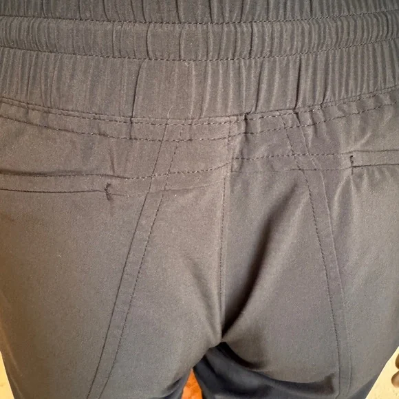 Athleta black Cropped Jogger Pants size 0  used . - Picture 7 of 12